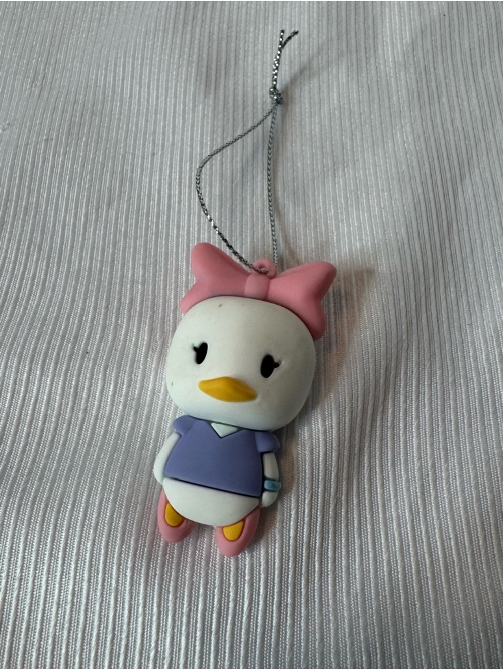Hallmark DISNEY MICKEY MOUSE MYSTERY ORNAMENTS  Blind Box - Daisy Duck